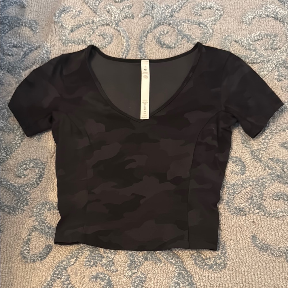 Lululemon Athletica Black Fitted Crop T-Shirt Short Sleeve